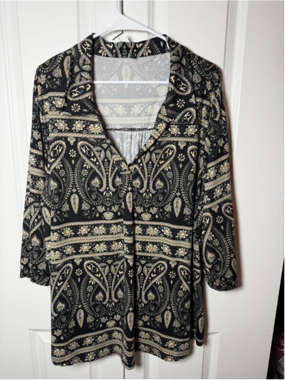 Unbranded Tunic Top 4X Black Beige Paisley
